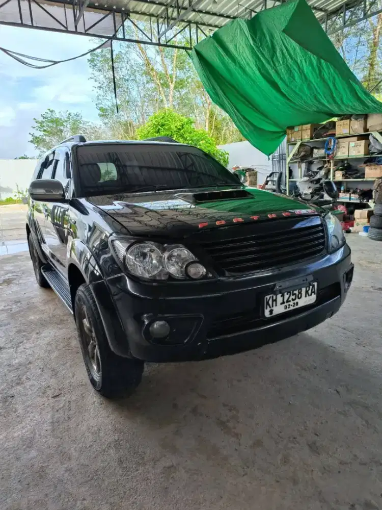 Toyota fortuner 2.7 G
