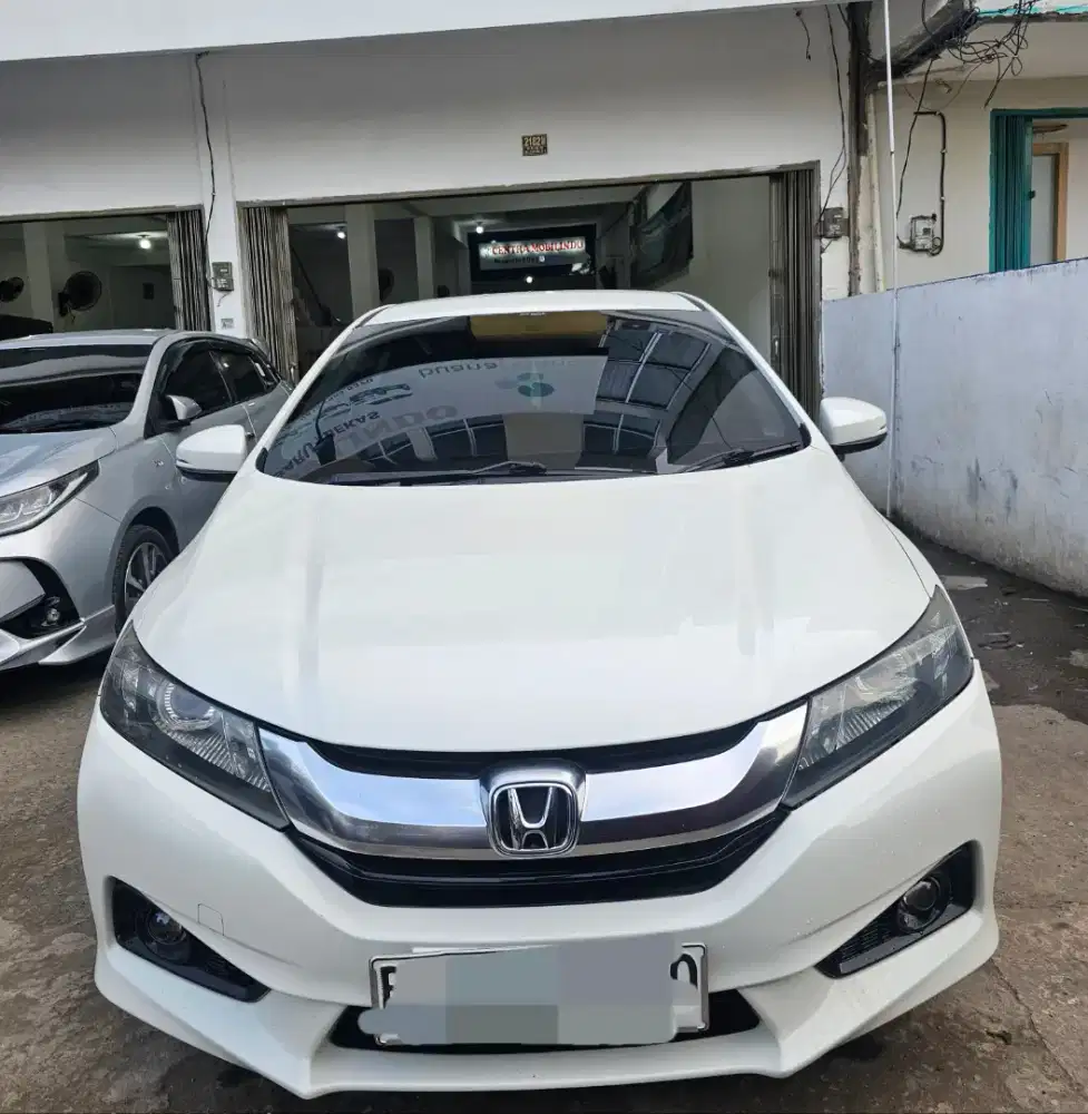 City RS 1.5 AT 2014 / 2015 istimewa dp 28 jt