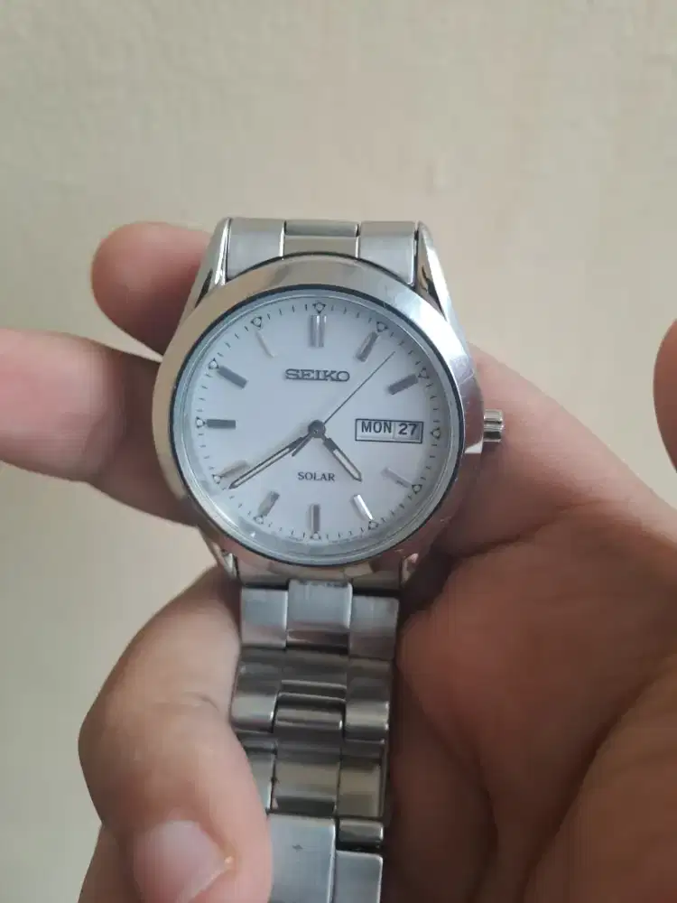 Jam tangan seiko