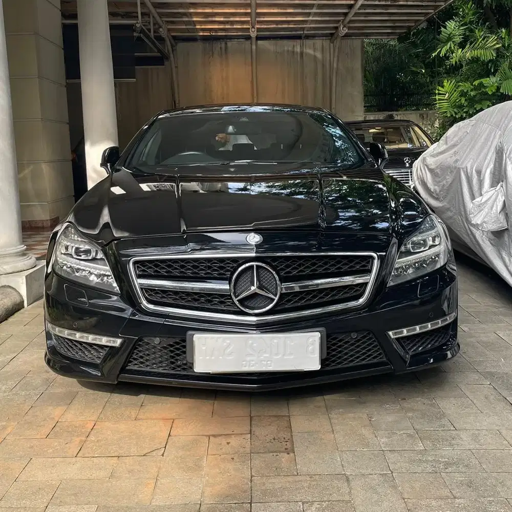 CLS63 AMG SHOOTING BRAKE RARE UNIT INDONESIA