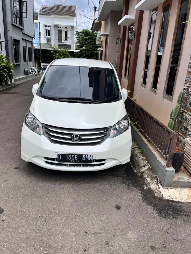 Honda Freed 2011 Bensin