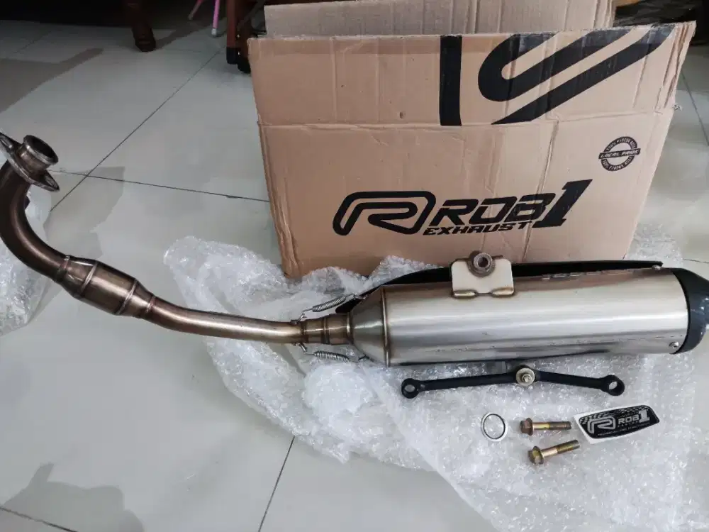 Knalpot ADV 160 bekas Rob1