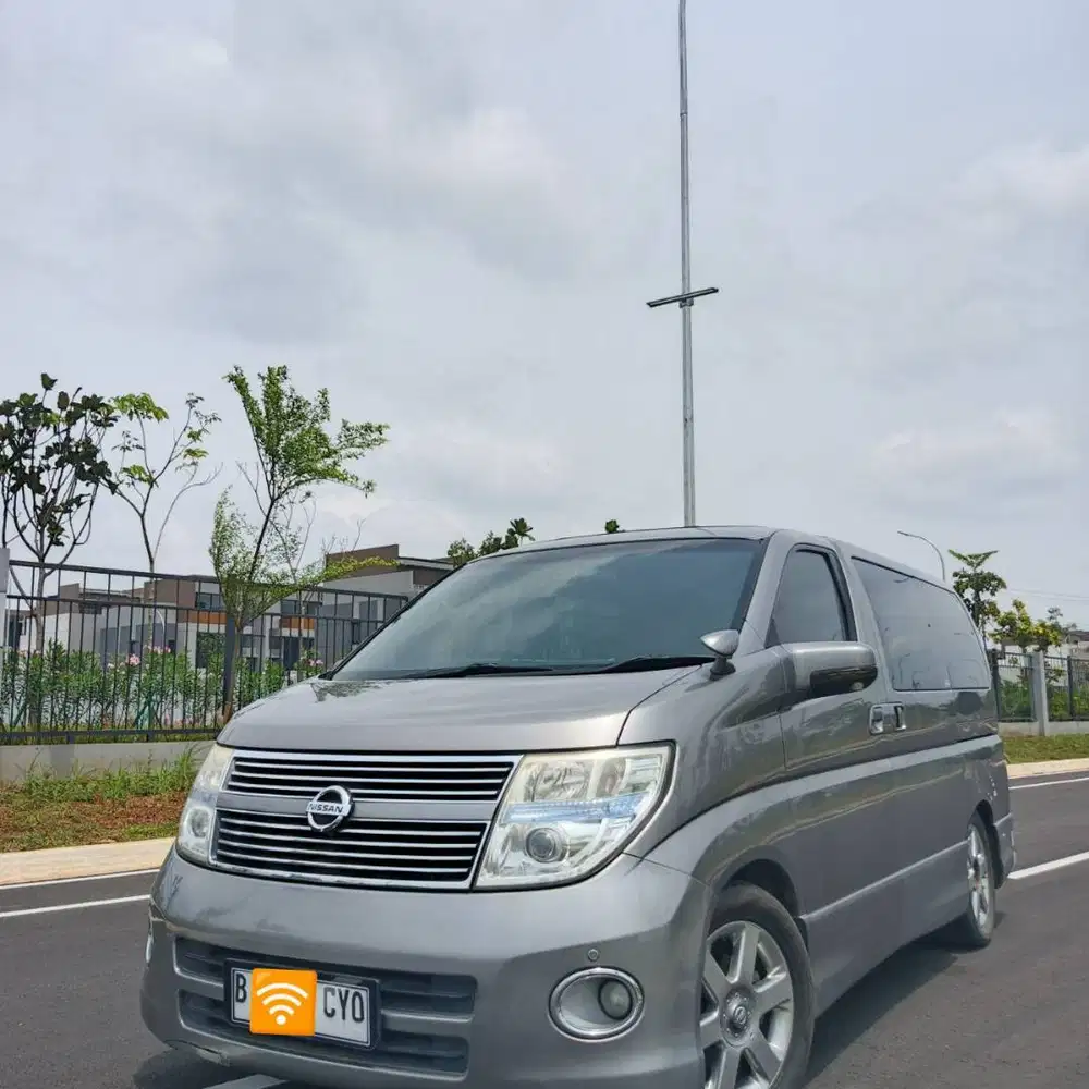 DIJUAL MURAH MOBIL MEWAH ELGRAND 2009