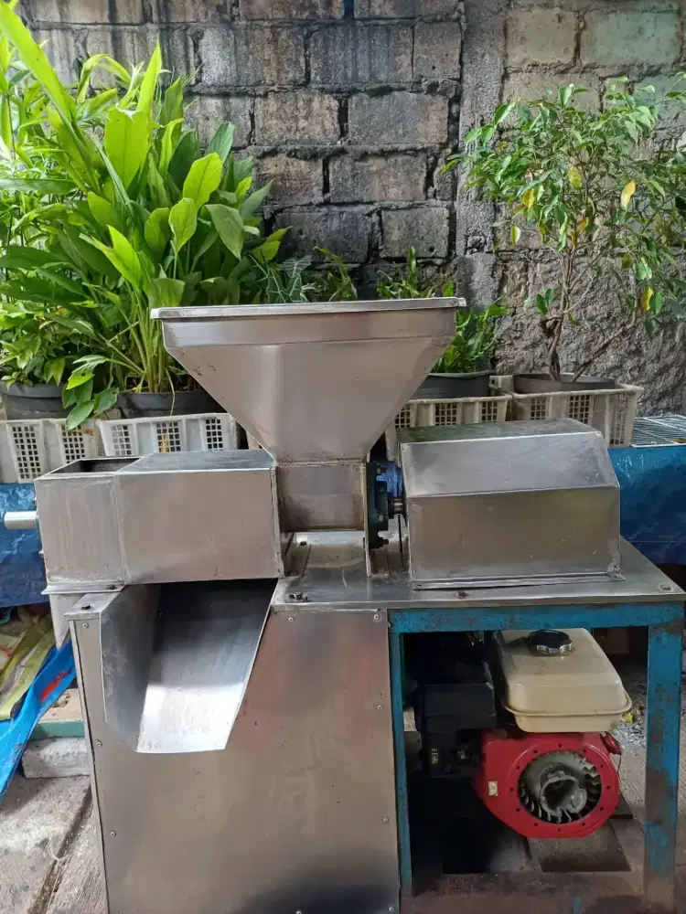 MESIN PERASAN KELAPA