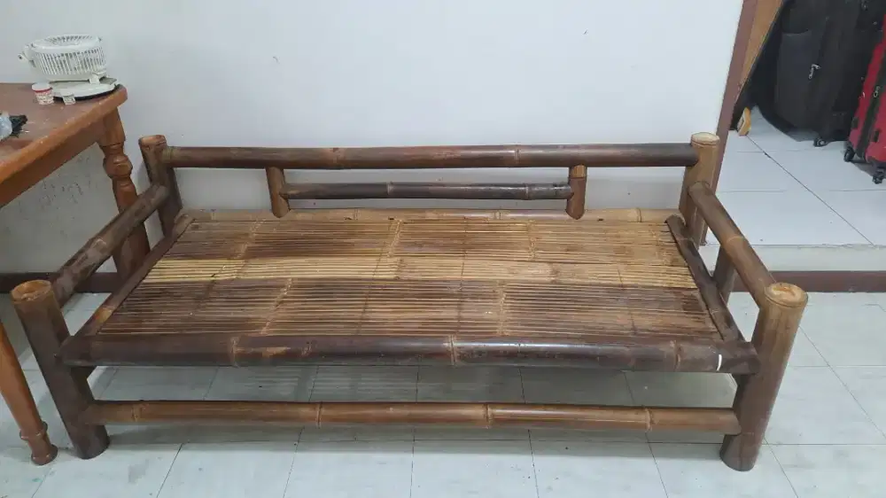 Kursi Bale Bambu siap pakai jual cepat