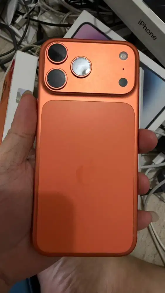 Iphone 17 promax garansi resmi 10 bulan