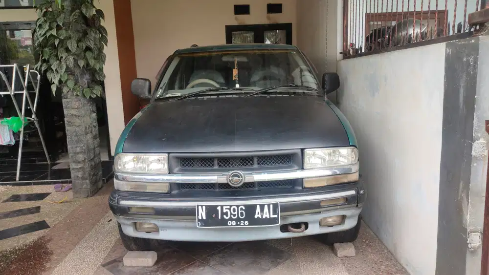 Opel Blazer 1998 Bensin