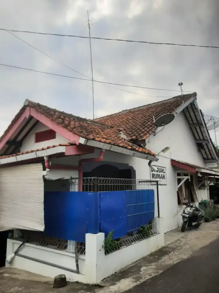 Dijual rumah luas 100m² komplek perumahan ramai penduduk dan ramah