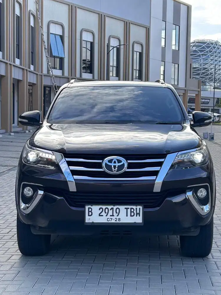 Istimewa Jeep solar favorite Toyota Fortuner VRZ Diesel 2016 Cokelat