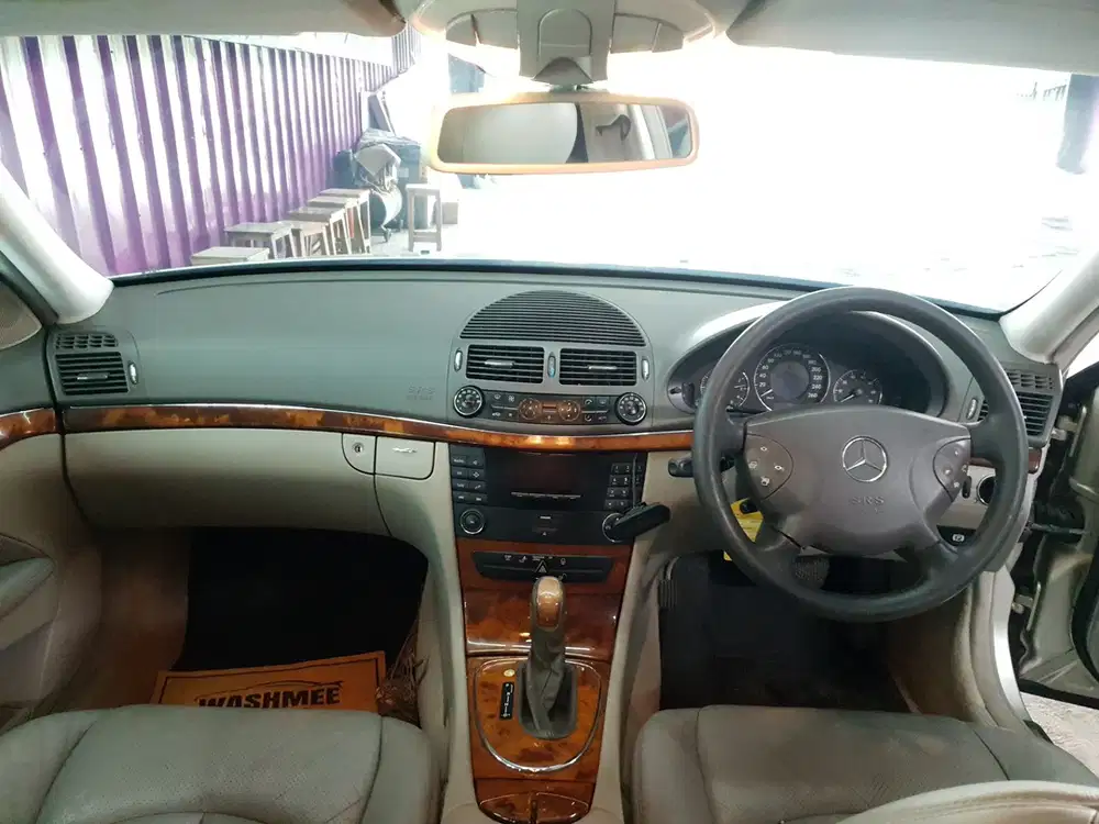 Mercedes-Benz E260 2002 Bensin