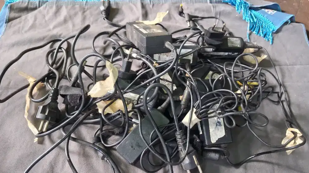 Changer Laptop berbagai tipe