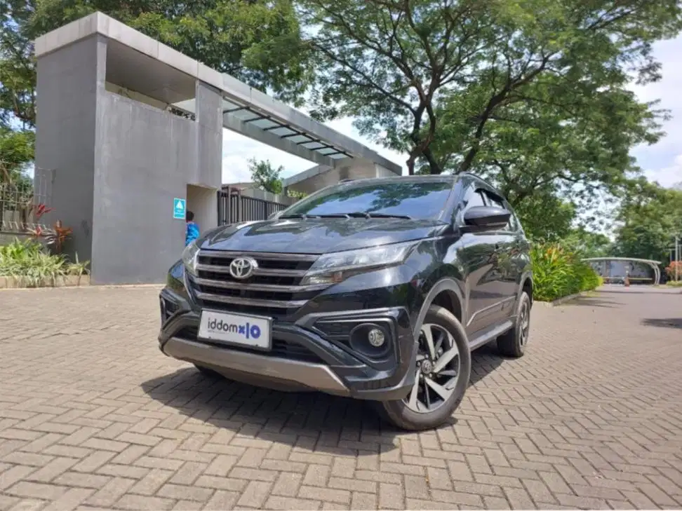 DP 1 JUTA Toyota Rush 1.5 GR Sport Bensin-MT 2023 FBDS