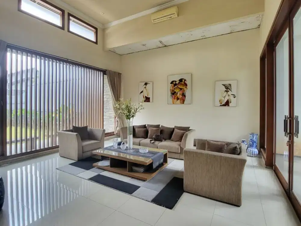 Rumah cantik halaman luas asri strategis di bintaro jaya pr 15020