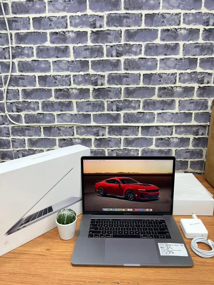 MacBook Pro Retina Inci 13 (2018)