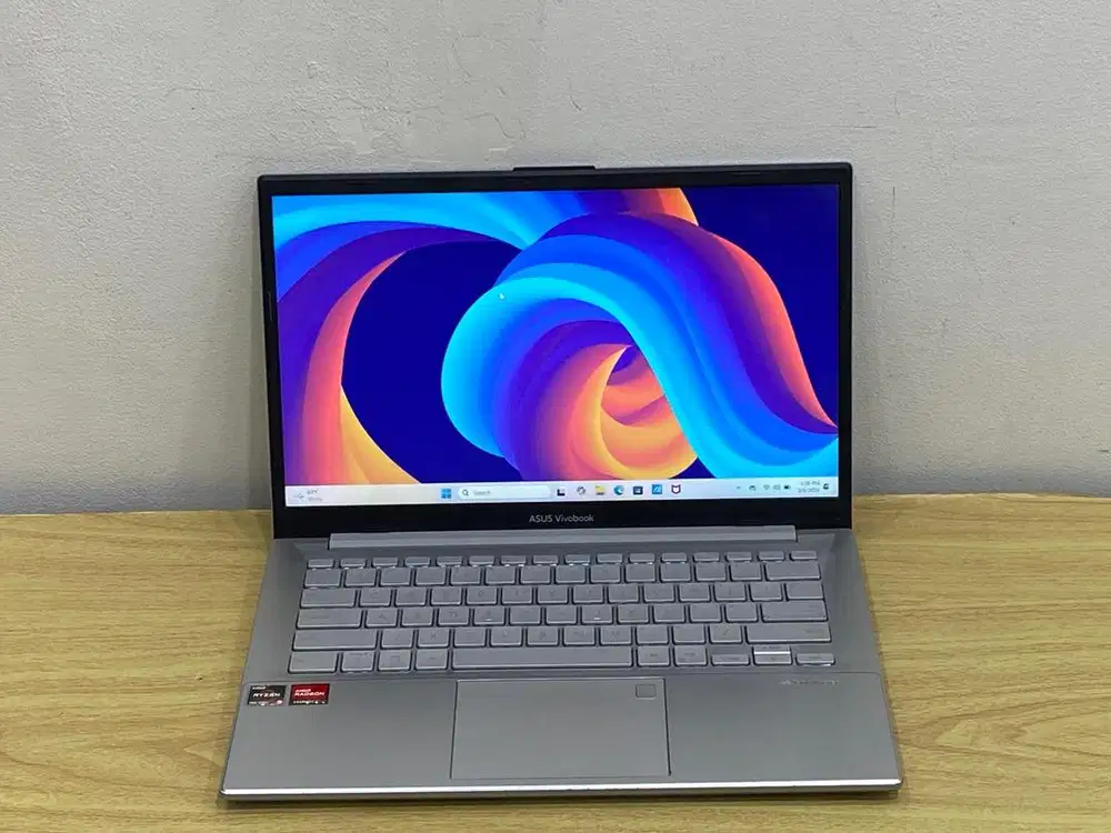 Laptop Asus Vivobook Go  E1404FA/AMD Ryzen 3 7320U