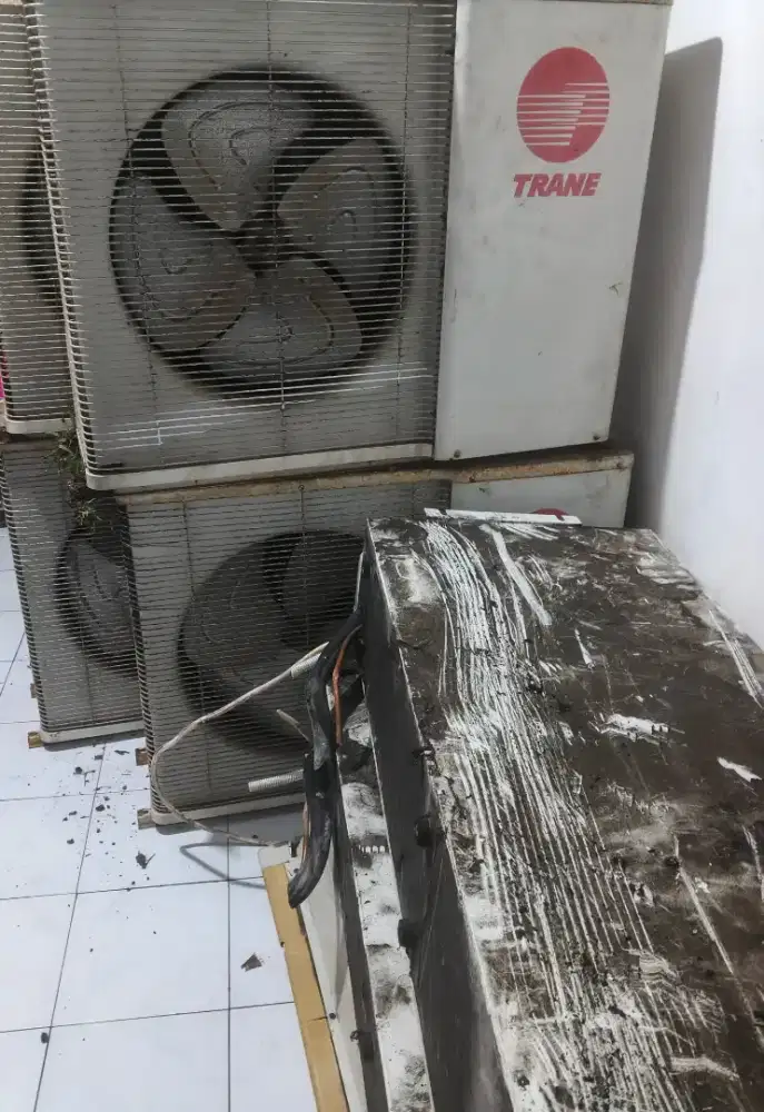 Menerima AC rusak atau mati total