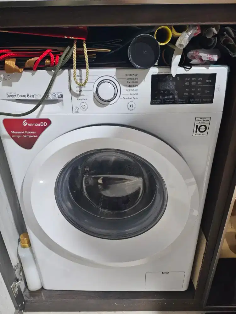 Mesin cuci LG bukaan depan