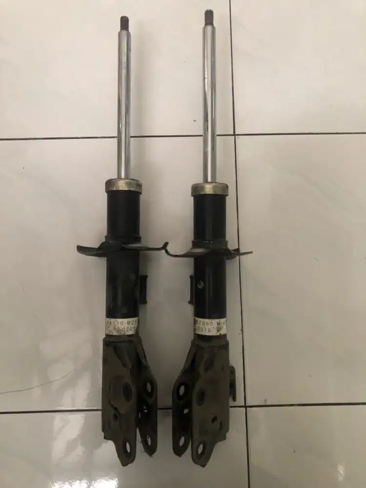 Jual Shock Depan Kanan Kiri Mobil Agya Ori