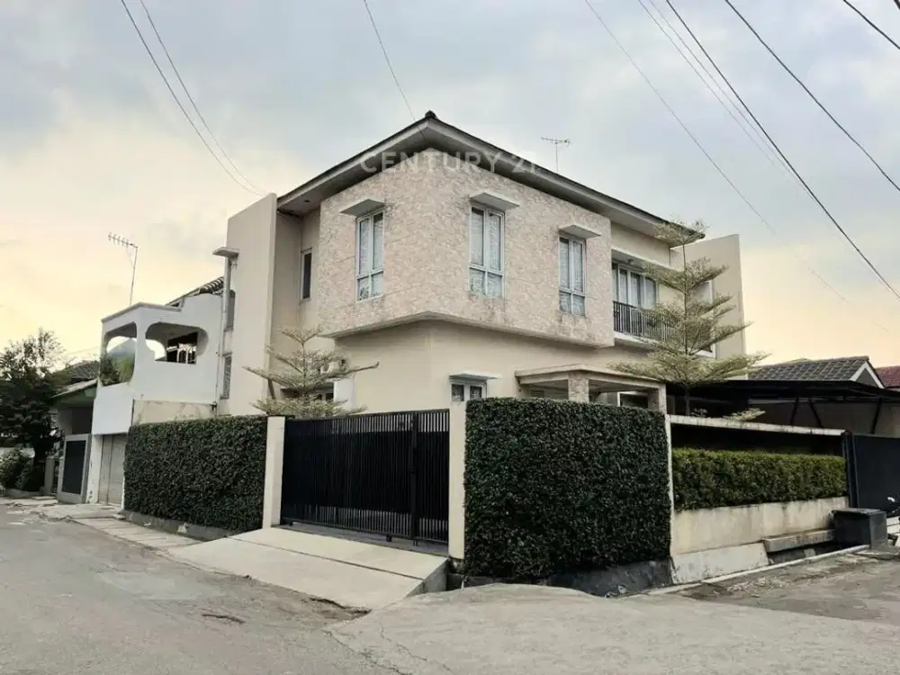 Rumah Hoek Luas 2 Lantai Semi Furnished Jatibening Bekasi