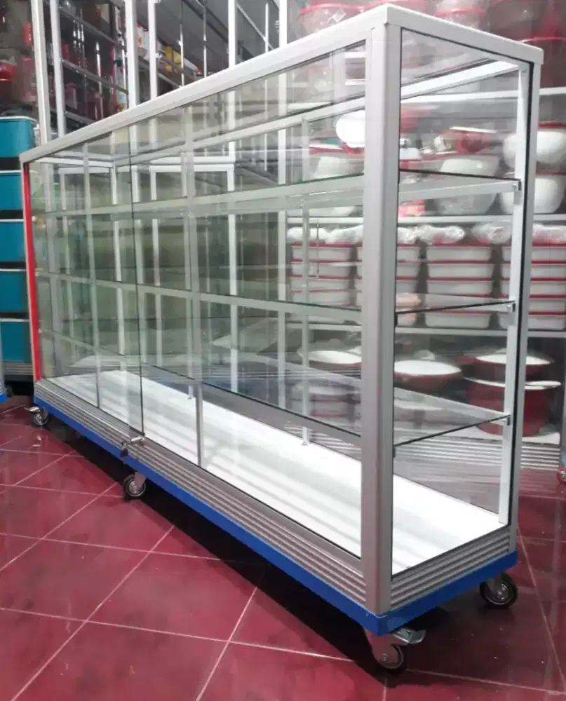 Di Jual Etalase Baru Panjang 2Mx1M || Pakai Roda Besar & Siku Besi