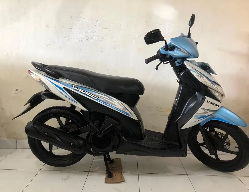 Honda Vario CW Th.2012 putih!!