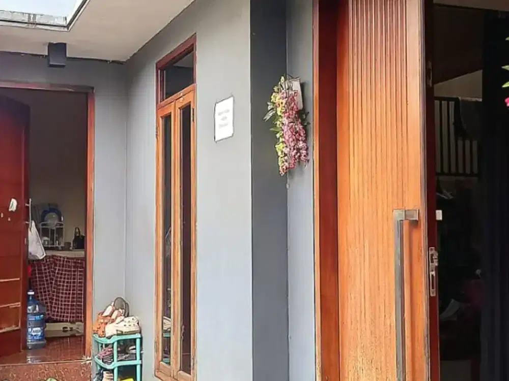 Dijual Cepat Rumah Hoek di Villa Dago Pamulang