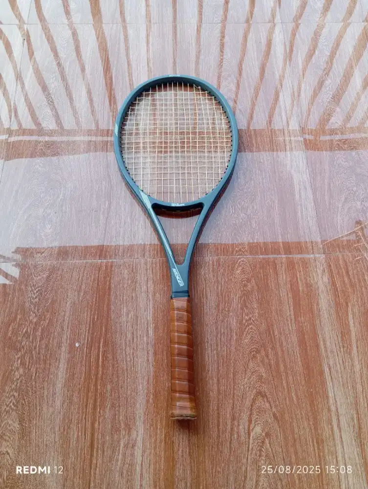 Raket tenis wilson 85