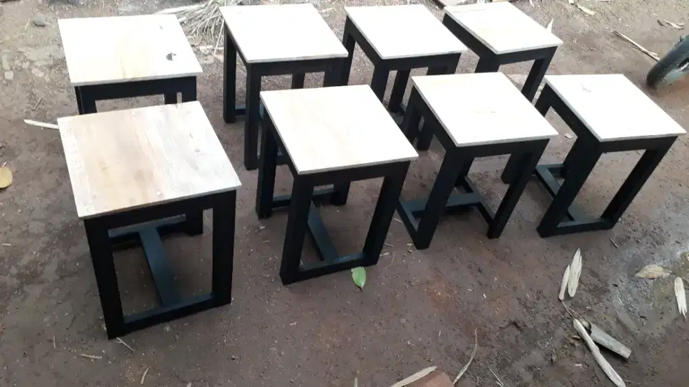 Kursi serbaguna kayu