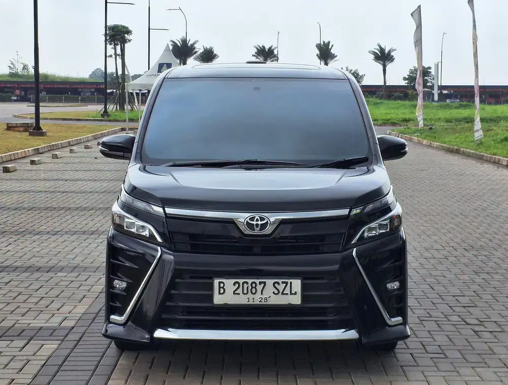 Toyota Voxy 2.0 Matic 2017