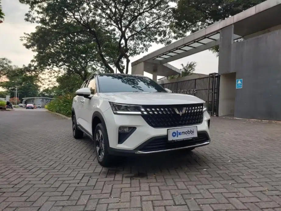 DP 1 JUTA Wuling Alvez 1.5 EX Bensin-AT 2023 DOFS