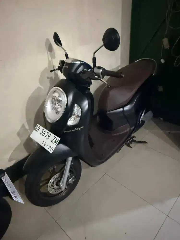 Scoopy pretige hitam 2023 keyless remote 2 gbm