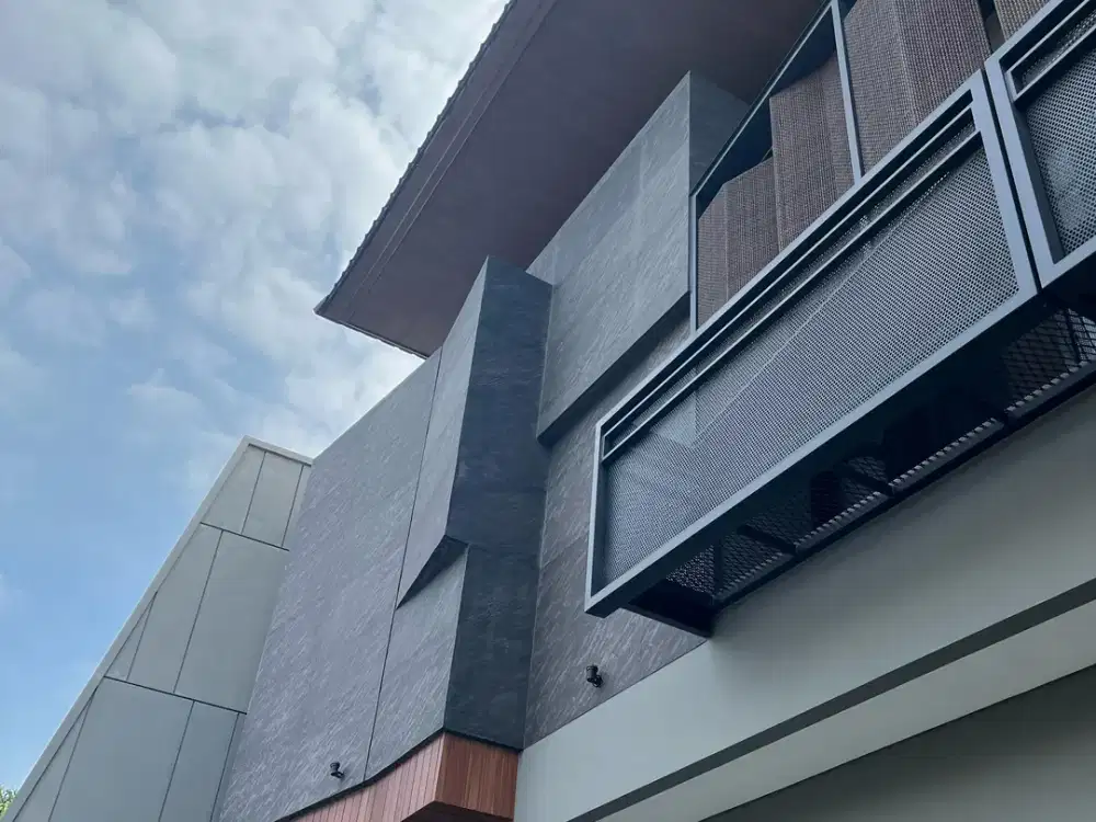 Dijual Rumah modern tropical Manyar Surabaya Timur