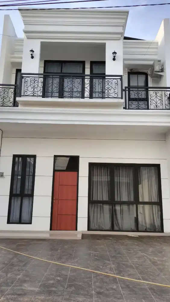 Rumah Sukabangun 2 town House mewah di Palembang