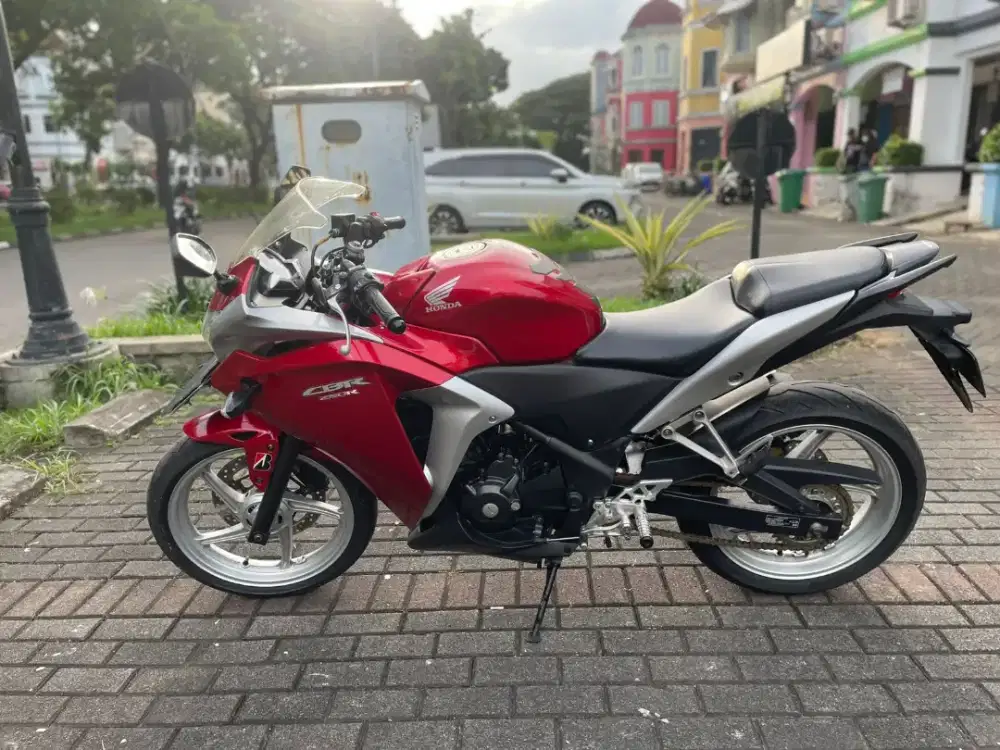 HONDA CBR 250R 2012 SIAP PAKAI