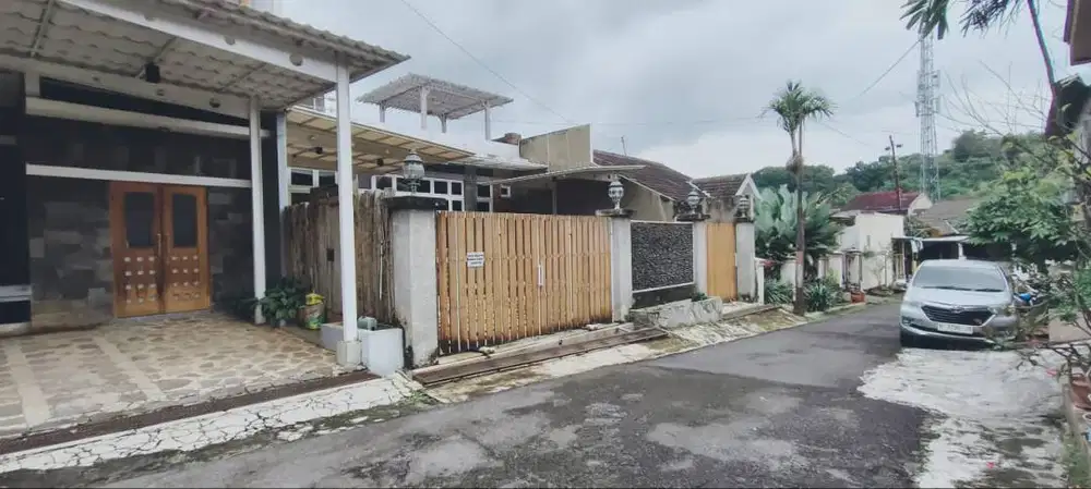 Rumah Mewah di Sampangan Semarang