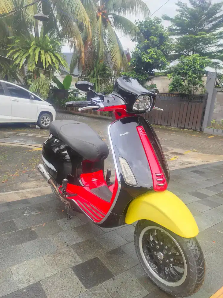 Vespa sprint 2015 asli hitam ganteng