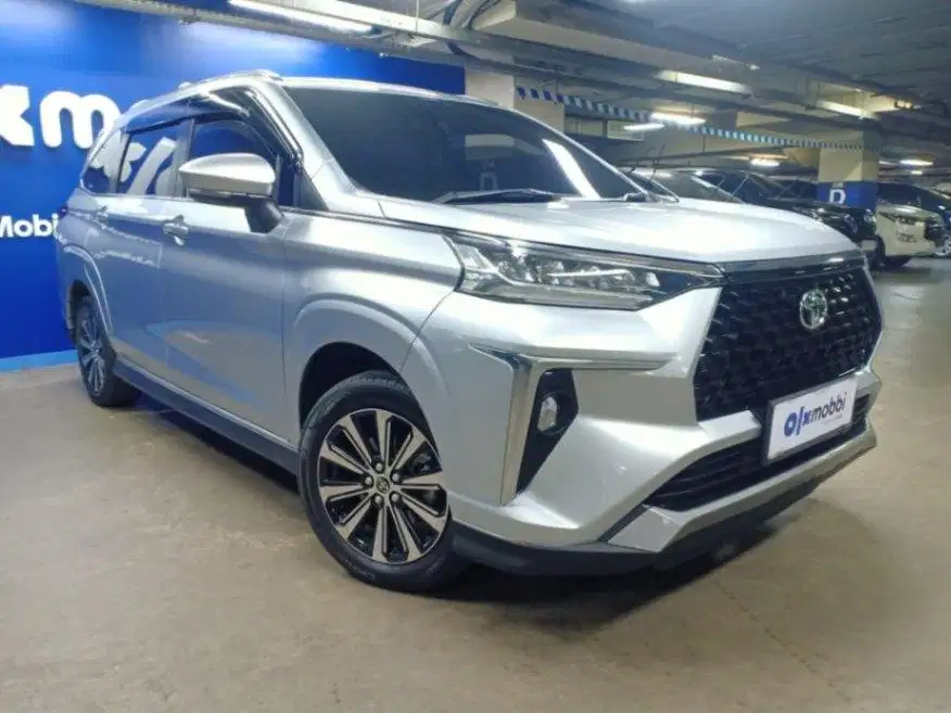 KM RENDAH - Toyota Avanza 1.5 New Veloz CVT Bensin-AT 2023 SEZR