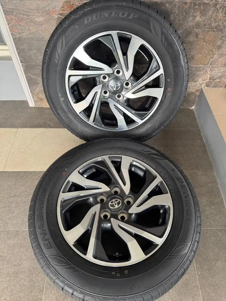 Set Velg dan Ban Original Toyota Innova Reborn Improvement 2026 99.9%