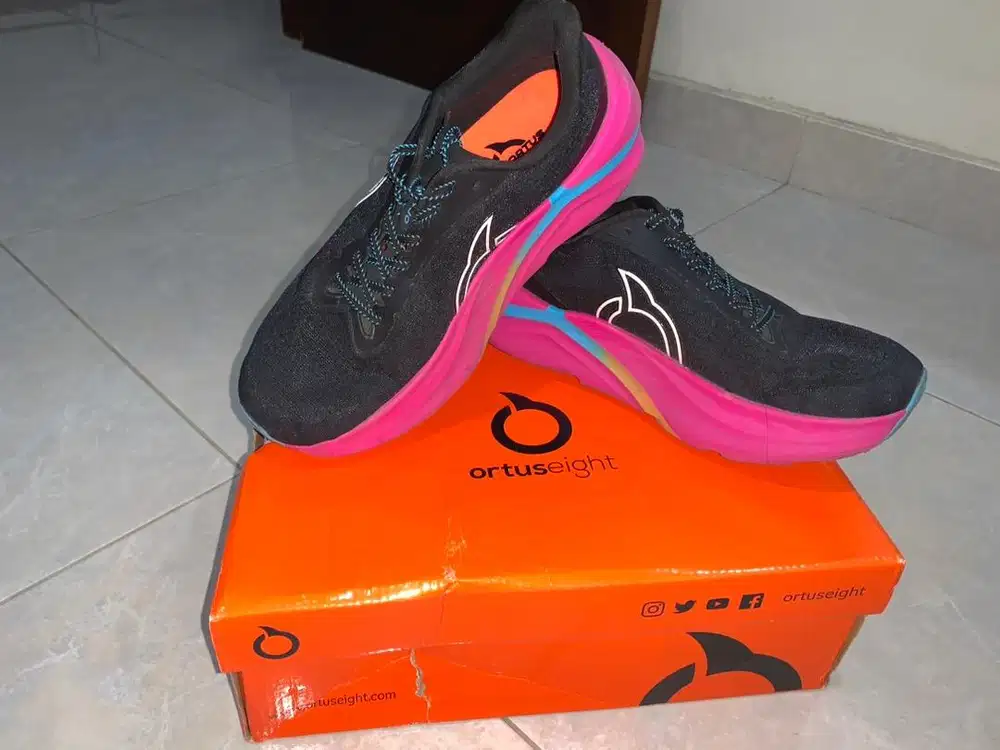 Sepatu Running Ortuseight