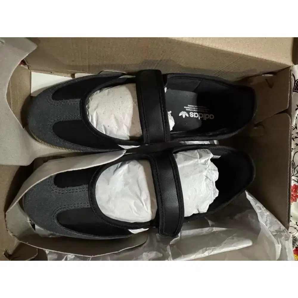 (Preloved) ADIDAS SAMBA JANE WOMEN-BLACK Size 38 (23.5 cm)