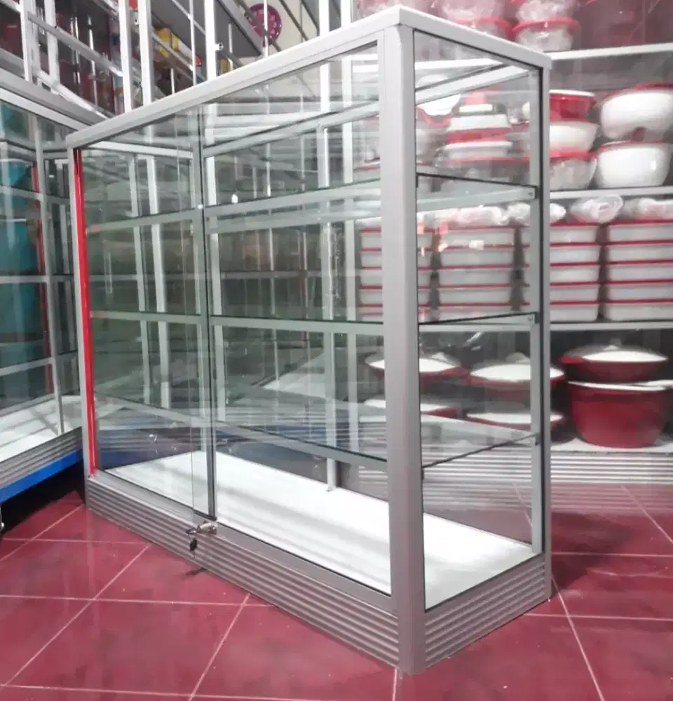 DiJual Etalase Perlengkapan Usaha Panjang 1,2Mx1M Kondisi Baru