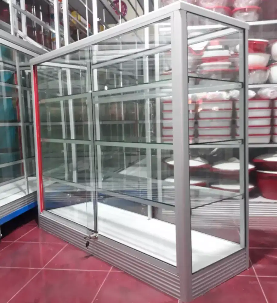 Dijual Etalase 1,2Mx1M Untuk Perlengkapan Usaha