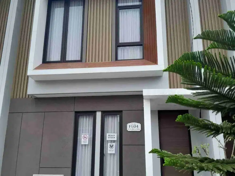 Rumah 2 lantai , 3 kamar tidur , barat surabaya