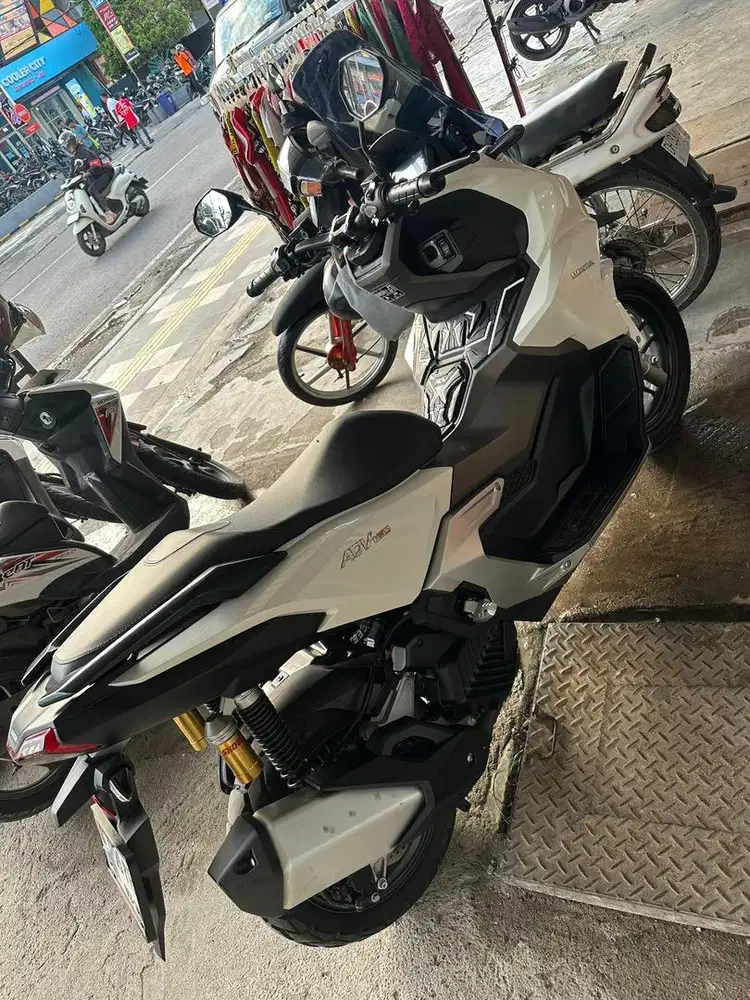 Dijual motor HONDA ADV CBS 160 jarang dipakai