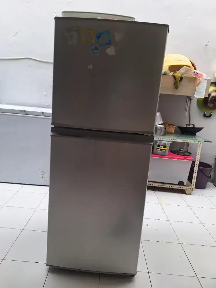 Jual kulkas 2 pintu bisa nego ya