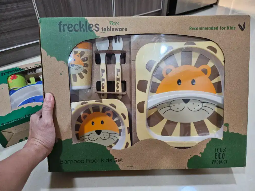 Freckles Bamboo Tableware / Alat makan anak bahan bamboo fiber