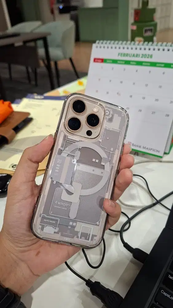 Iphone 16 pro 256 gb Titanium desert