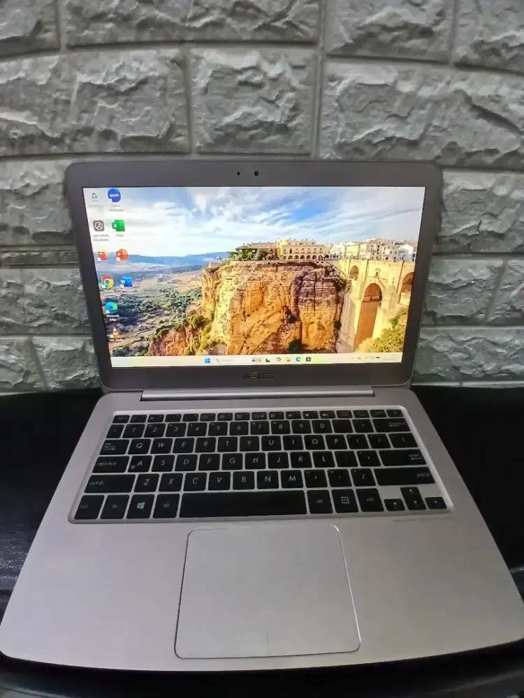 LAPTOP ASUS UX305