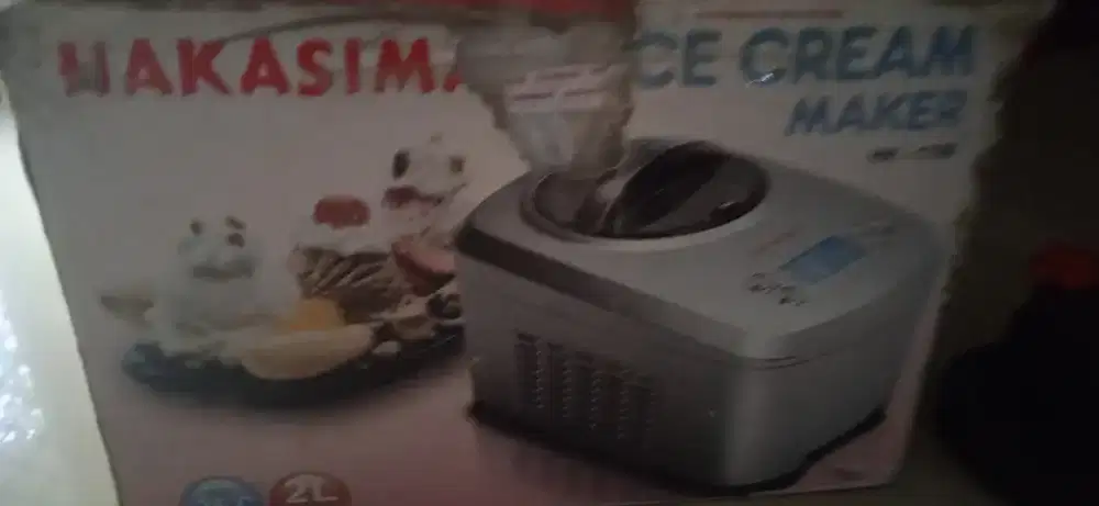 Ice cream maker baru