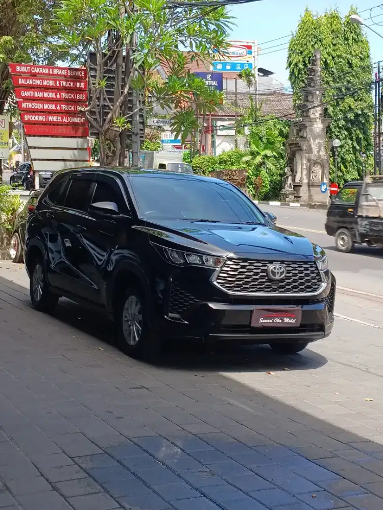 INNOVA ZENIX MATIC 2023 PLAT BALI LOW KM SEPERTI BARU